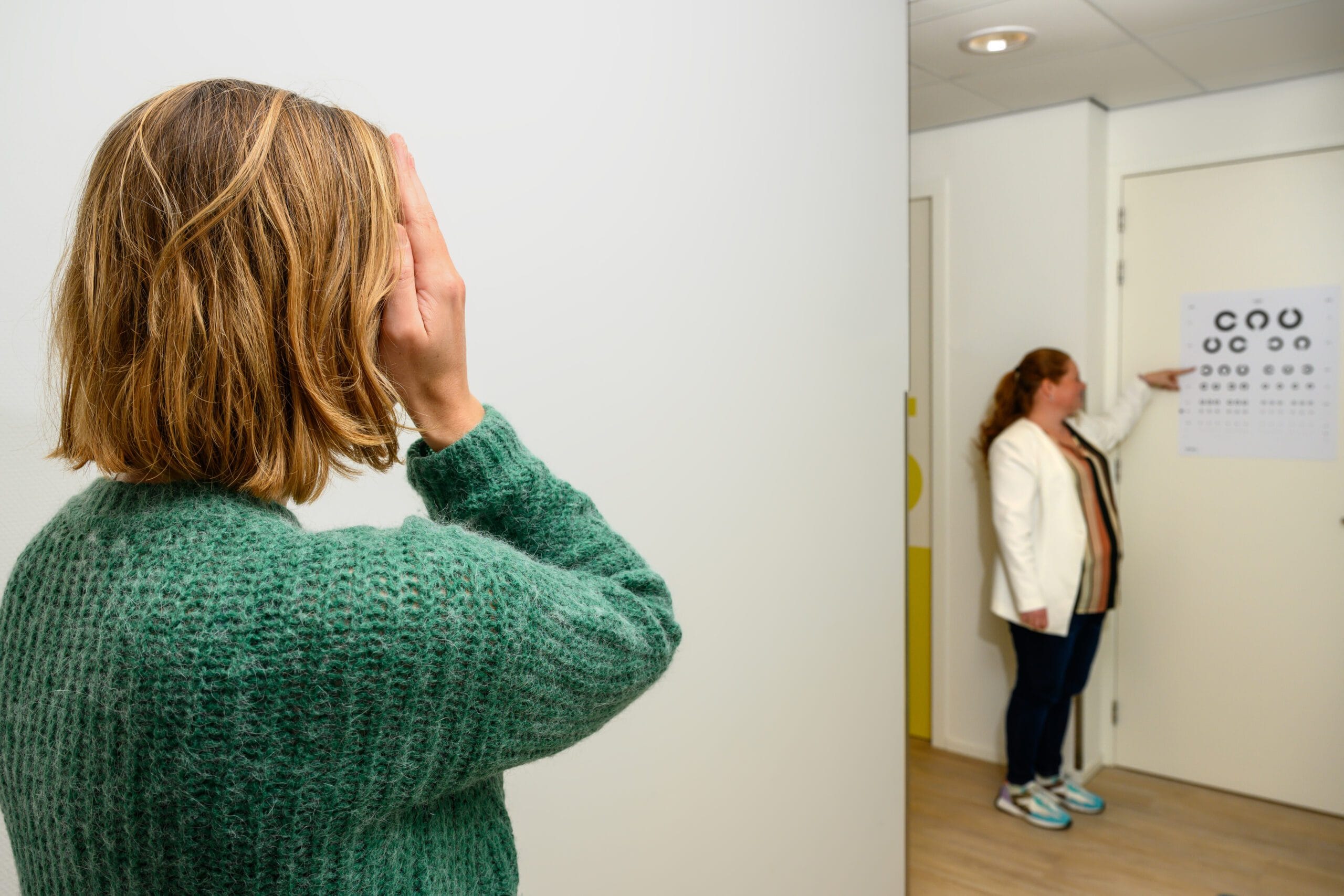 59. Oogcontrole bij jonge vrouw I